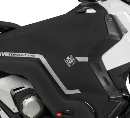 Tucano Thermoscud Capa para Pernas R217 - Seat mo e-scooter 125 / Silence 01