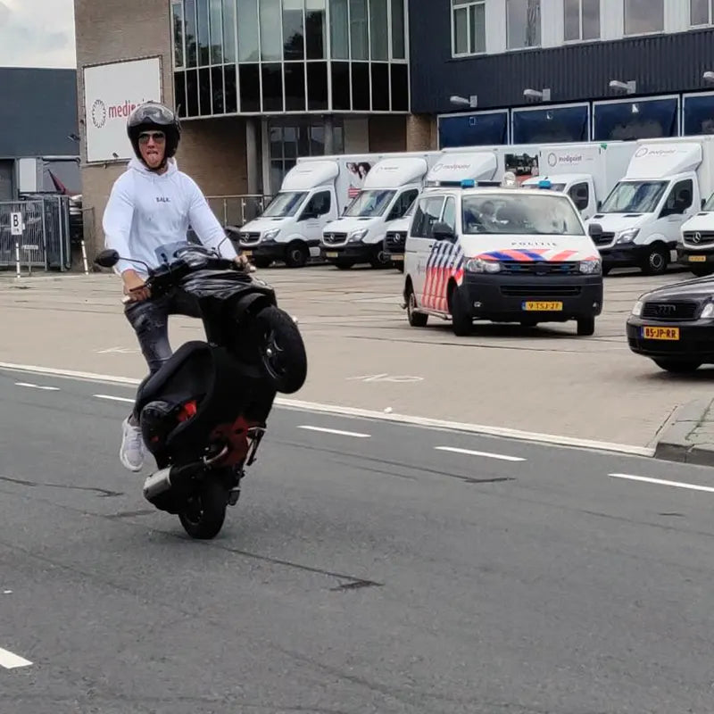 Vespa Hitteschild Uitlaat - GTS 300 - Euro5 - vanaf Bouwjaar 2023 - Grijs / Chroom / Zwart - 1A022102 / 1A021643 / 1A0218744