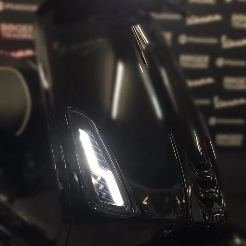 Level 10 - LED Turn Signal Set - Front and Rear - Flow Version - Audi Ascending - Lightning Bolt