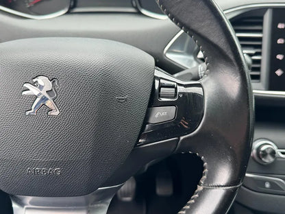 Peugeot 308 SW 1.2 PureTech Style | Klimaanlage | Tempomat | Anhängerkupplung