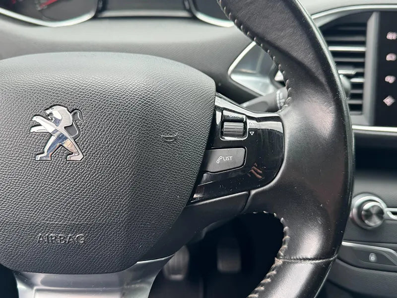 Peugeot 308 SW 1.2 PureTech Style | A/C | Cruise | Trekhaak