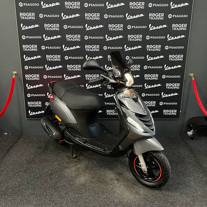 Piaggio Zip 50 - 2020 - Euro4 - Agaat Grijs