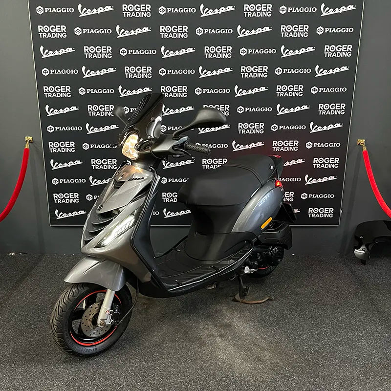 Piaggio Zip 50 - 2020 - Euro4 - Agaat Grijs