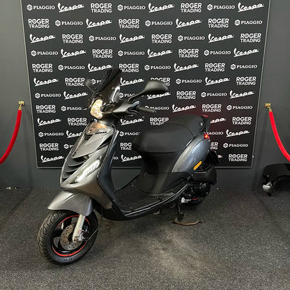 Piaggio Zip 50 - 2020 - Euro4 - Agaat Grijs