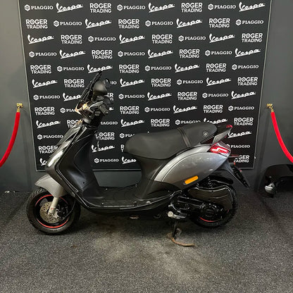 Piaggio Zip 50 - 2020 - Euro4 - Agaat Grijs