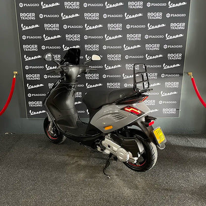 Piaggio Zip 50 - Brom - 2024 - Euro5 - Nardo Grey RS - Nieuwstaat - 1068km