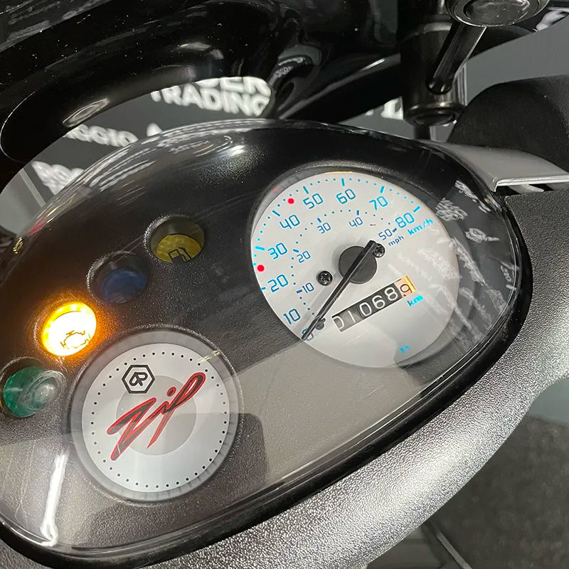 Piaggio Zip 50 - Brom - 2024 - Euro5 - Nardo Grey RS - Nieuwstaat - 1068km