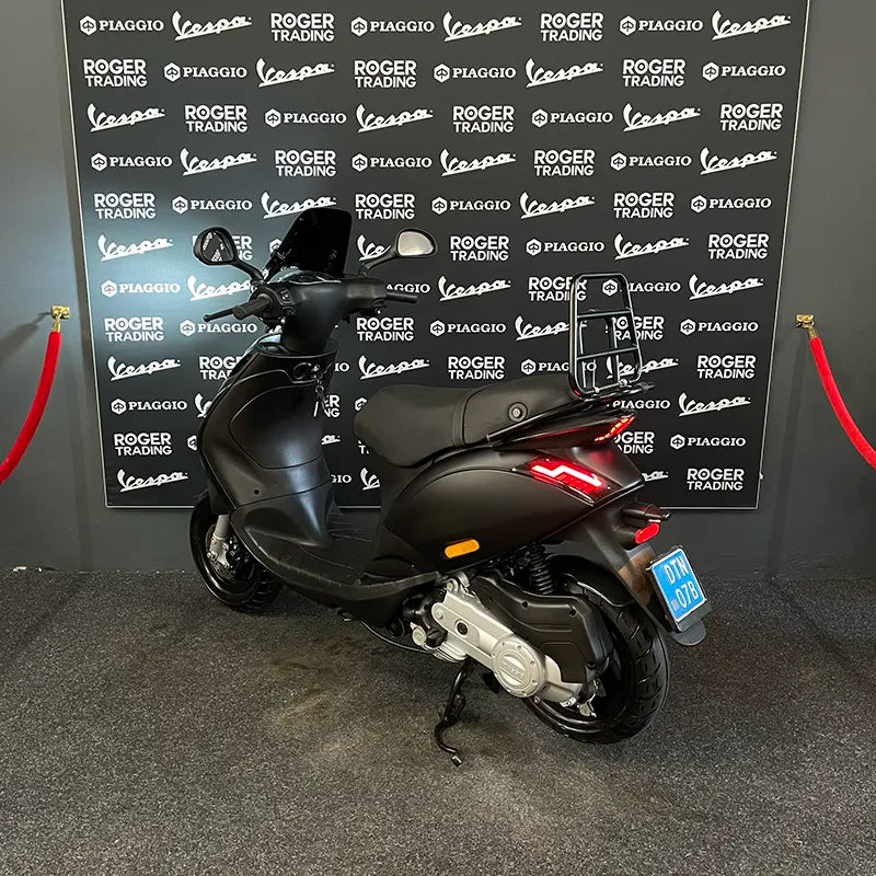 Piaggio Zip 50 – 2019 – Euro 4 – Mattschwarz – 919 km