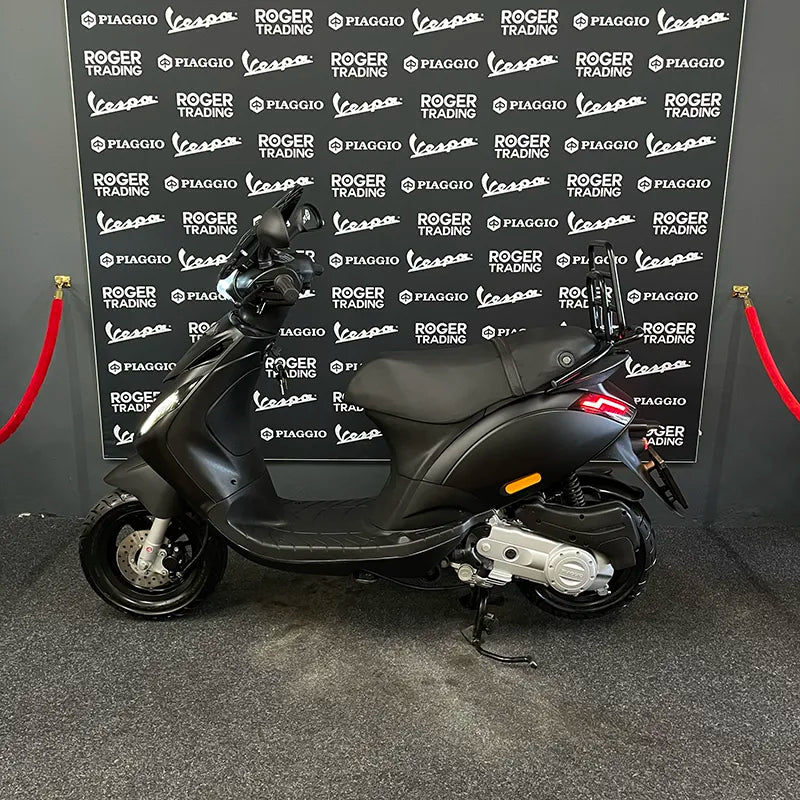 Piaggio Zip 50 – 2019 – Euro 4 – Mattschwarz – 919 km