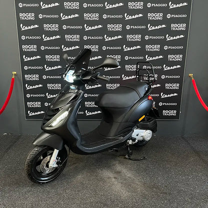 Piaggio Zip 50 – 2019 – Euro 4 – Mattschwarz – 919 km