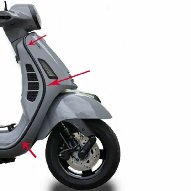 Sierstrip Beenschild - Rechts - Vespa GTS modellen tot bouwjaar 2019 - 1b005780 / 577181