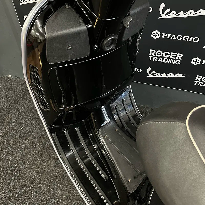 Vespa GTS300IE - 2013 - 4-Takt - Glans Zwart