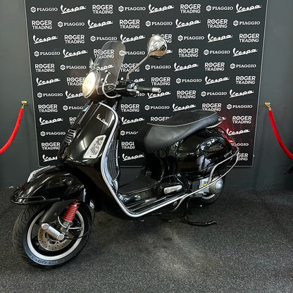 Vespa GTS300IE - 2013 - 4-Takt - Glans Zwart
