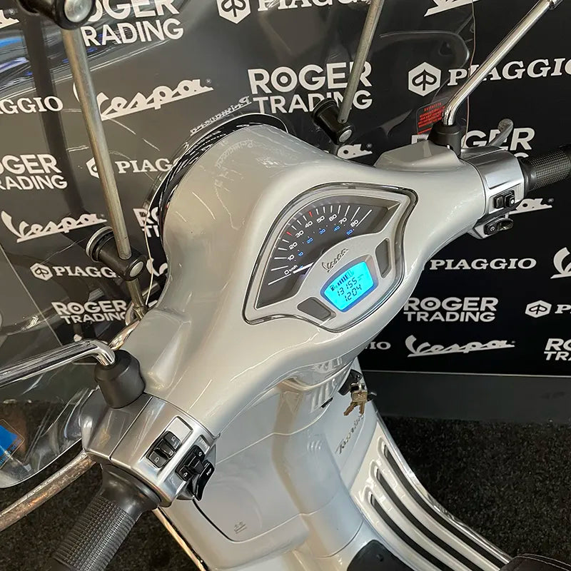 Vespa Primavera 50 – 2016 – 4T 2V – Silber