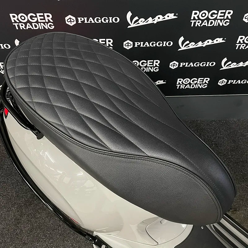 Vespa Sprint 50 - 2023 - Euro5 - Chalk Grey - 1e eigenaar