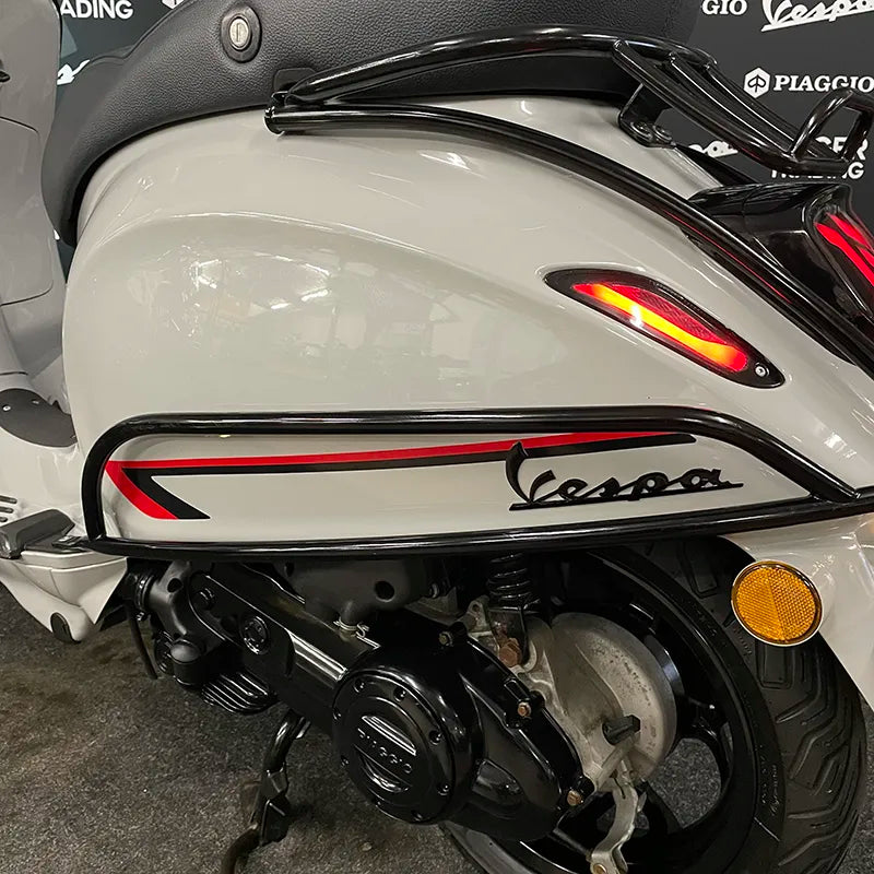 Vespa Sprint 50 - 2023 - Euro5 - Chalk Grey - 1e eigenaar