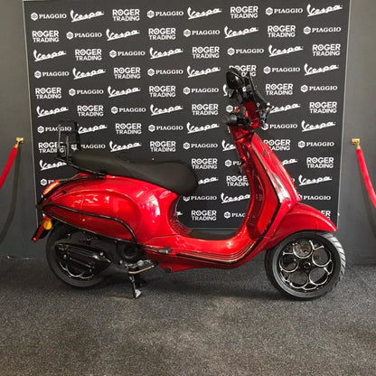 Vespa Sprint 2021 - 4T 3V - Euro5  -Blauw Kenteken - Candy Red - Custom