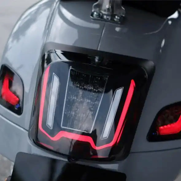 Zelioni LED Achterlicht - Vespa GTS - 2019 ~ 2022 - 125cc ~ 300cc - E-keurmerk - Smoke