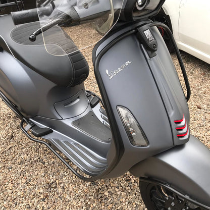 Valbeugel Voorzijde / Beenschild - Vespa Sprint / Primavera / Elettrica - 1B001271