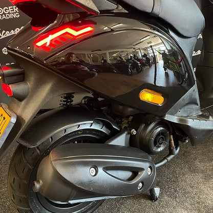Piaggio Zip 50 - Brom - 2019 - 4T - Euro4 - Glans Zwart - 5.745km