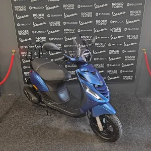 Piaggio Zip 50 - Snor - 2022 - Euro5 - BMW M45 Blauw - 1ste Eigenaar