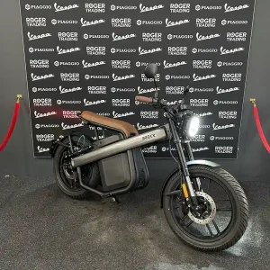 Brekr B4000 - Luxe uitvoering - 2KM - 2025 - Steel Grey Metallic