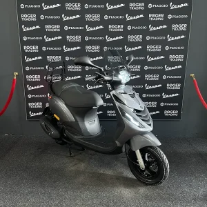 Piaggio Zip 50 - 2018 - Euro4 - Agaat Grijs
